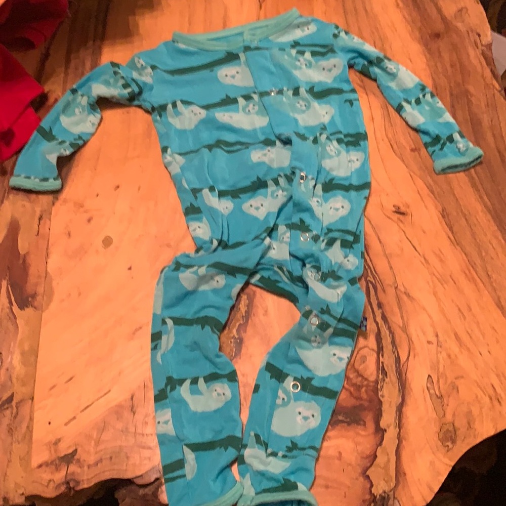 KicKee Pants onesie with sloths
